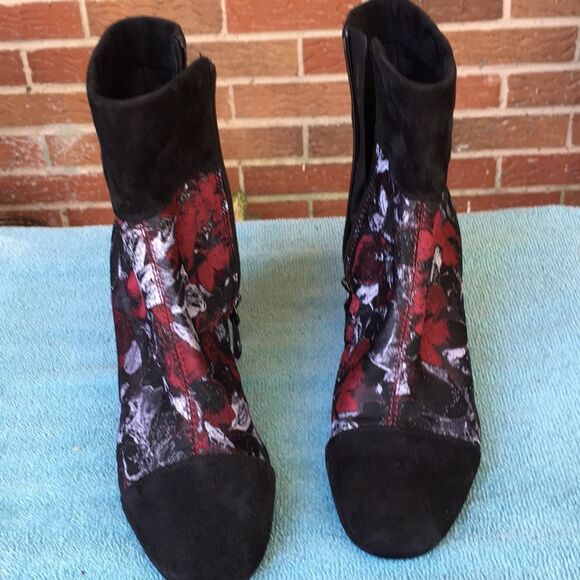 GEOX RESPIRA Italian Booties - Picture 2 of 11